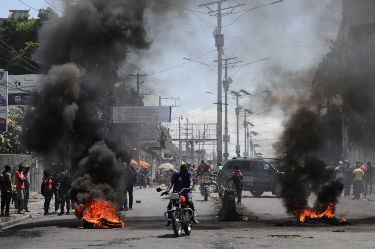 Bạo lực trên đường phố Port-au-Prince (Haiti). Ảnh: Getty