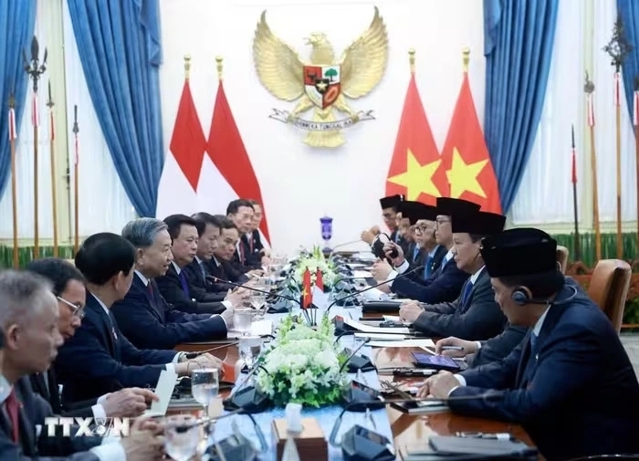 Trên cơ sở những thành tựu vững chắc đã đạt được, hai bên nhất trí nâng cấp quan hệ Việt Nam - Indonesia lên Đối tác Chiến lược toàn diện. Việt Nam là Đối tác Chiến lược toàn diện đầu tiên của Indonesia trong ASEAN; khẳng định đây là sự kiện lịch sử, đưa quan hệ Việt Nam - Indonesia bước vào kỷ nguyên hợp tác mới, sâu sắc, toàn diện và thực chất hơn, vì lợi ích của nhân dân hai nước cũng như hòa bình, phát triển, thịnh vượng của ASEAN và thế giới.