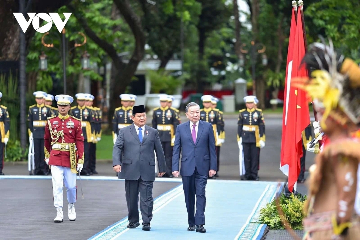  Ngay sau lễ đón, 2 nhà lãnh đạo đã có cuộc gặp riêng và tiến hành cuộc hội đàm cấp cao nhằm thảo luận và đề ra các giải pháp nhằm tiếp tục gìn giữ phát triển mối quan hệ 2 nước lên tầm cao mới.