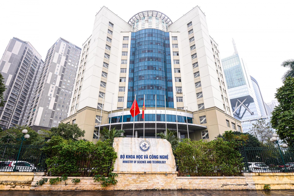 Bộ Khoa học và Công nghệ thành lập trên cơ sở hợp nhất Bộ Khoa học và Công nghệ với Bộ Thông tin và Truyền thông, cơ bản kế thừa chức năng, nhiệm vụ của hai bộ. Riêng chức năng, nhiệm vụ, tổ chức bộ máy quản lý về báo chí, xuất bản của Bộ Thông tin và Truyền thông chuyển sang Bộ Văn hóa Thể thao và Du lịch.