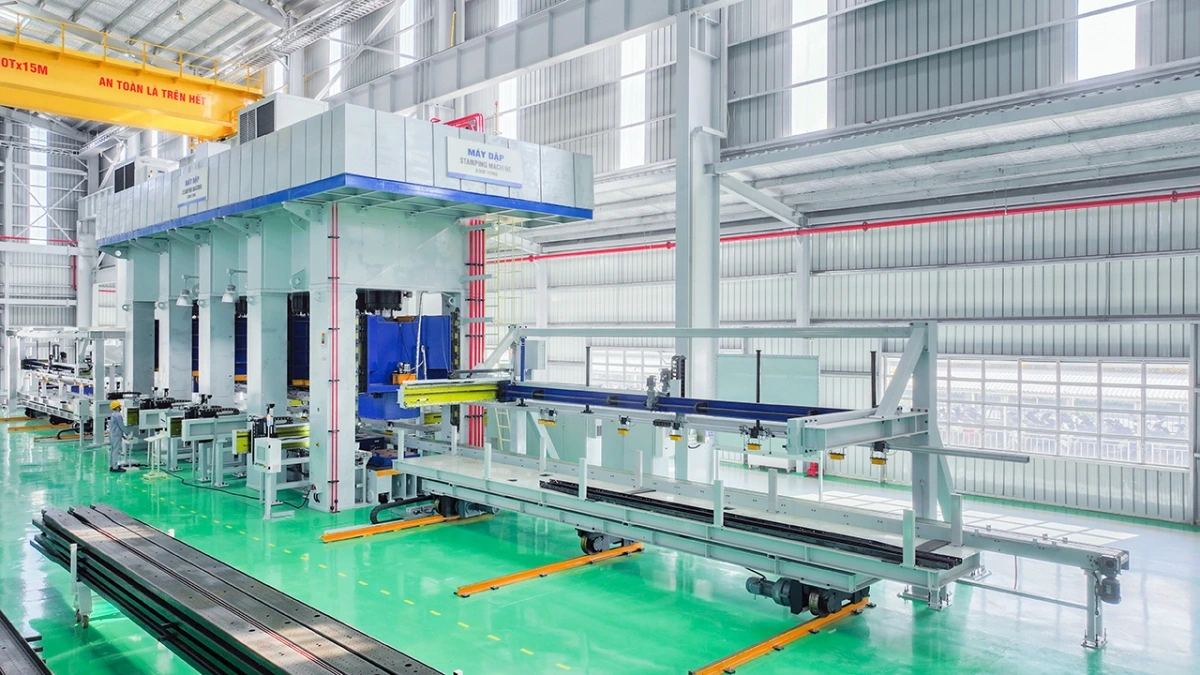 Máy dập 6.300 tấn tại Nhà máy sản xuất linh kiện khung thân vỏ ô tô