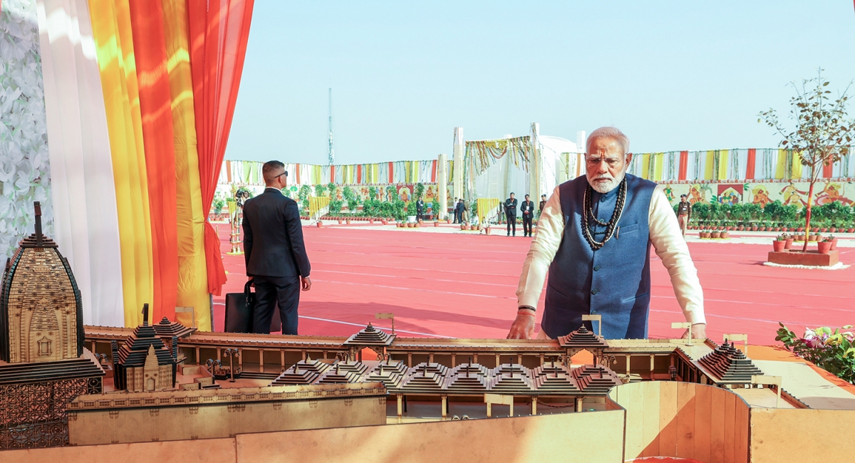 Thủ tướng Ấn Độ Narendra Modi thị sát công tác chuẩn bị, tổ chức cho Maha Kumbh Mela tại thành phố Prayagraj hôm 13/12/2024 (ANI)