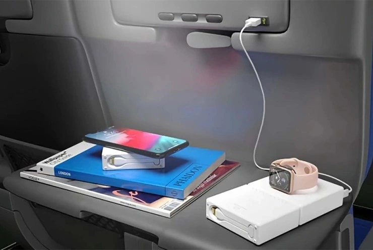 Việc sử dụng cổng sạc USB trên máy bay cũng bị cấm