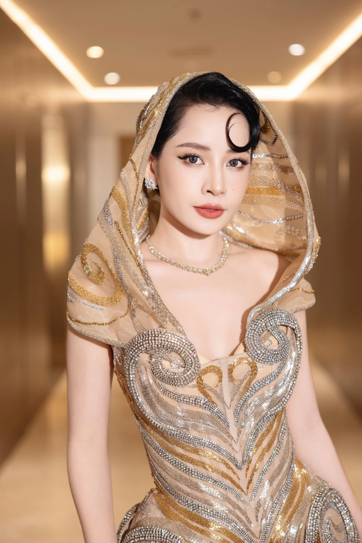 Dù giọng hát bị nhận xét là không tốt, Chi Pu vẫn tiếp tục thay đổi và cho ra mắt nhiều sản phẩm âm nhạc hơn. 8 năm hoạt động âm nhạc, cô từng phát hành 20 đĩa đơn, trong đó có các ca khúc gây chú ý như "Đóa hoa hồng", "Em sai rồi anh xin lỗi em đi", "Mời anh vào tim em", "Cung đàn vỡ đôi", "Mơ anh"...
