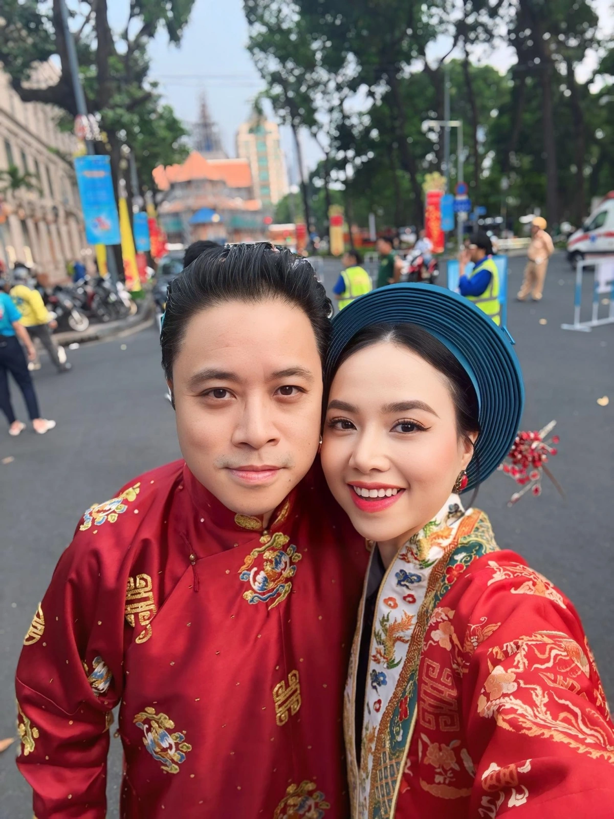 Hai vợ chồng Victor Vũ - Đinh Ngọc Diệp cũng khẳng định 2025 là một dịp rất đặc biệt khi đánh dấu cột mốc 50 tuổi của đạo diễn bộ phim "Người vợ cuối cùng"