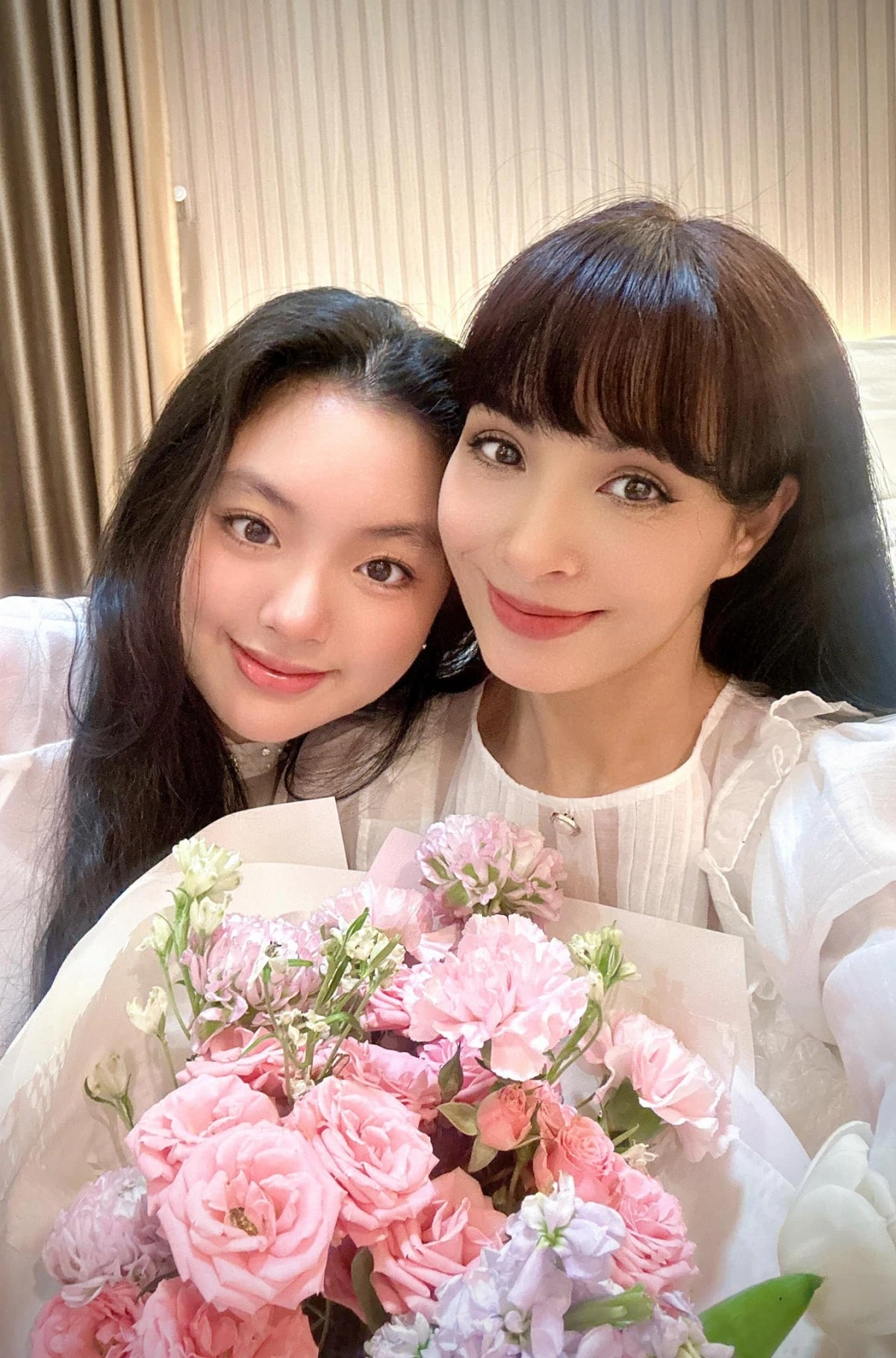 Suti thừa hưởng nhiều nét đẹp từ mẹ Thúy Hạnh. Hiện tại, cô bé cao 1,63m và được dự đoán sẽ cao hơn nữa. Suti đang học trung học phổ thông và dự định sau khi tốt nghiệp sẽ đi du học. Thúy Hạnh cho biết Suli thích theo ngành thiết kế thời trang và có tính cách hướng ngoại. Cựu người mẫu không bắt ép hay hướng con gái theo showbiz mà tôn trọng quyết định của con.