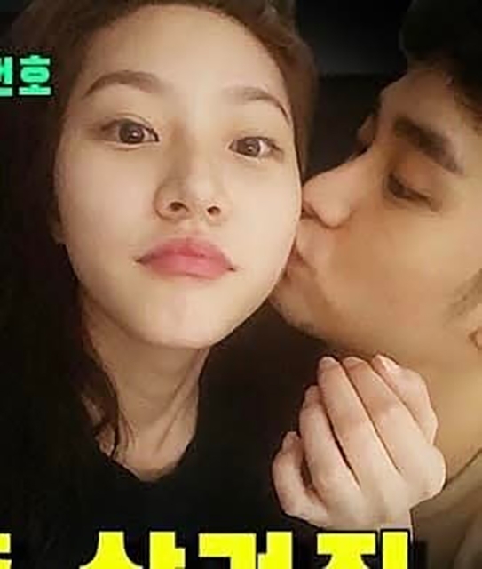 Bức ảnh được cho là Kim Soo Hyun hôn má Kim Sae Ron đang gây xôn xao. Ảnh: MXH