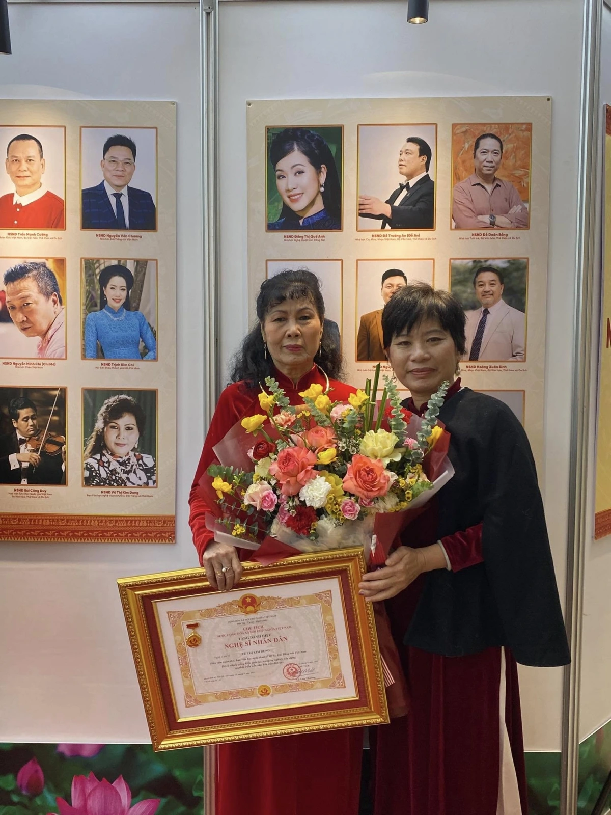NSND Kim Dung và nhà báo Thanh Thủy