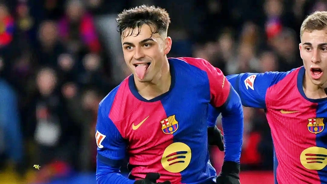 7. Pedri (Barcelona): Mùa giải 2024-25: 5 bàn thắng, 7 kiến tạo. Vô địch Siêu cúp Tây Ban Nha.