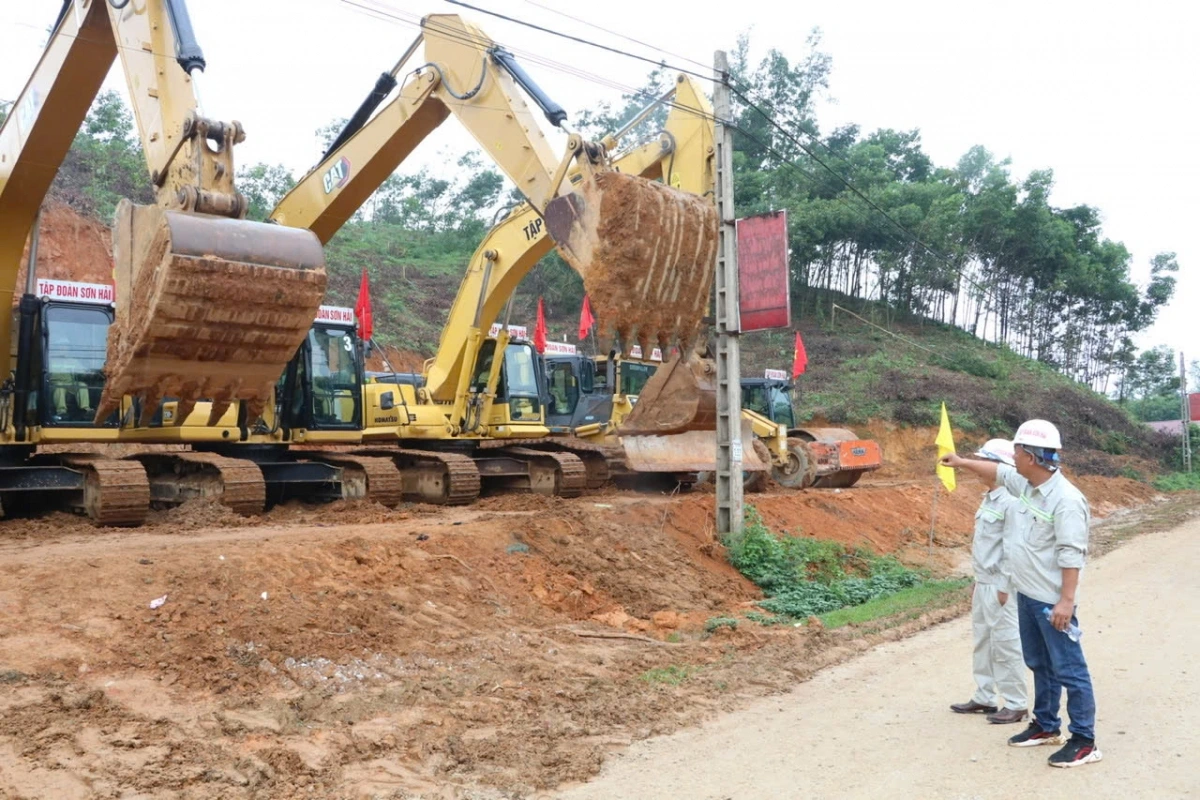 Mặt bằng ảnh hưởng tiến độ thi công hai dự án thành phần đường Hồ Chí Minh đoạn Chợ Chu-Ngã ba Trung Sơn đi qua các tỉnh Thái Nguyên, Tuyên Quang.