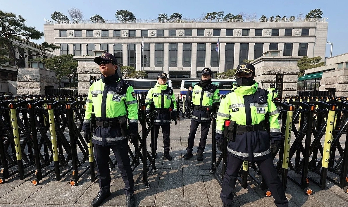 Lực lượng cảnh sát Hàn Quốc đang ở trong tình trạng báo động cao. Ảnh: Yonhap News