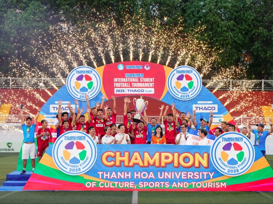 Thanh Hoa University triumphs at student football tournament Thaco Cup 2025. (Photo: tuoitre.vn)