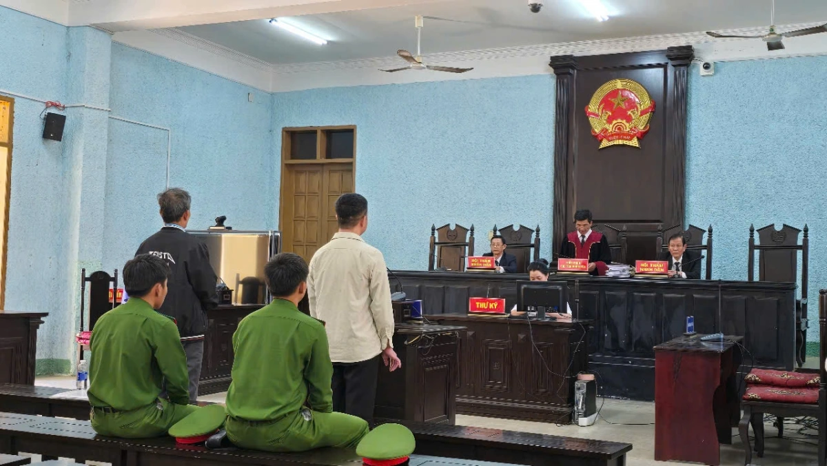 Toàn cảnh phiên tòa sáng 14.3. (ảnh: Nguyễn Thảo)