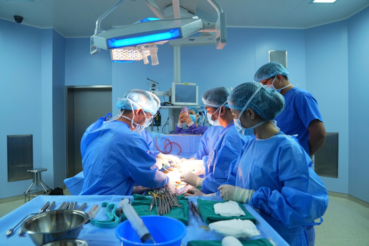 Can thiệp đặt thể hang nhân tạo giúp nam thanh niên cải thiện sinh lý (Ảnh: Bệnh viện cung cấp)