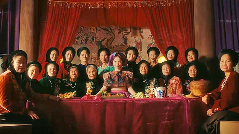 Sự nối kết giữa truyền thống và hiện đại, giữa quá khứ và hiện tại, giữa cũ và mới đang tạo nên những phá cách hấp dẫn