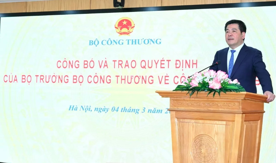 Bộ trưởng Nguyễn Hồng Diên phát biểu tại hội nghị. Ảnh: Báo Công Thương