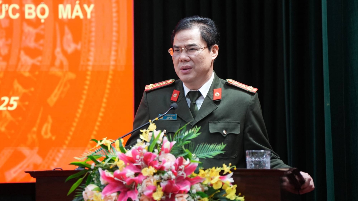 Đại tá Vũ Hồng Quang, Giám đốc Công an tỉnh yêu cầu các đơn vị kiên quyết không để gián đoạn hoạt động khi sắp xếp, tinh gọn bộ máy