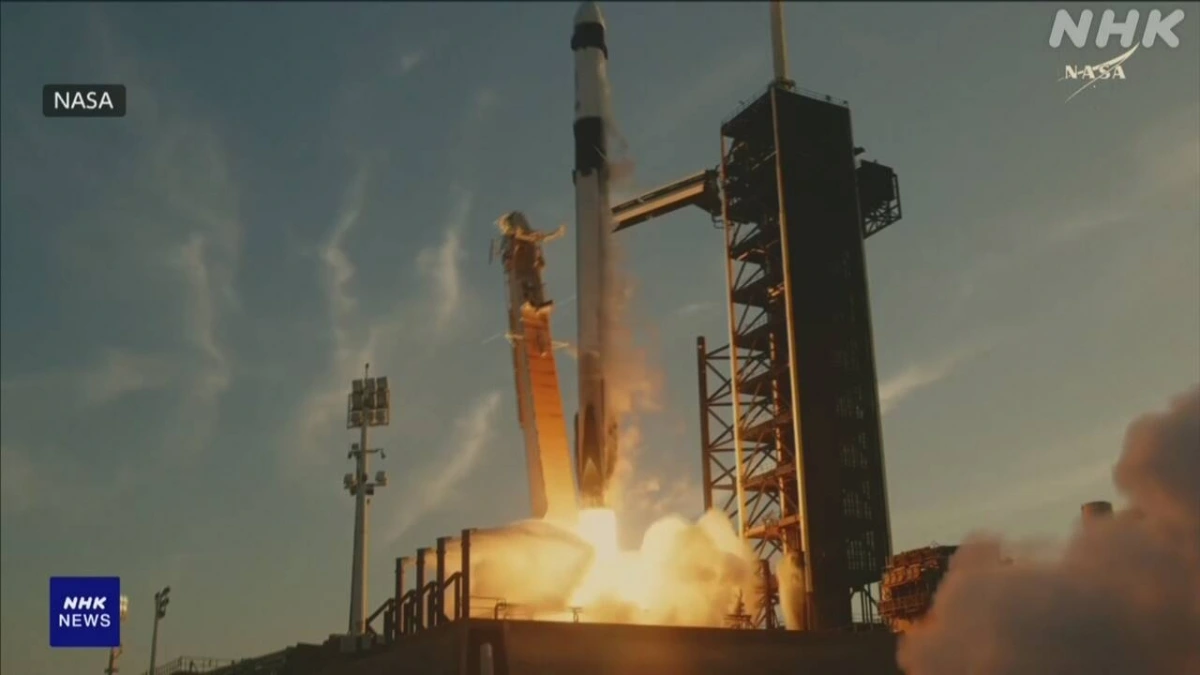 Crew Dragon bắt đầu được phóng bằng Falcon 9. Ảnh: NASA - NHK