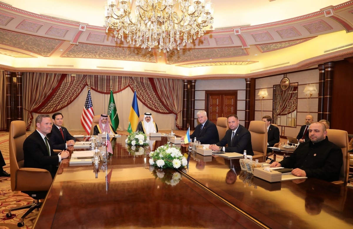 Quang cảnh cuộc đàm phán giữa phái đoàn Mỹ-Ukraine tại Jeddah ngày 11/3. Ảnh: Reuters