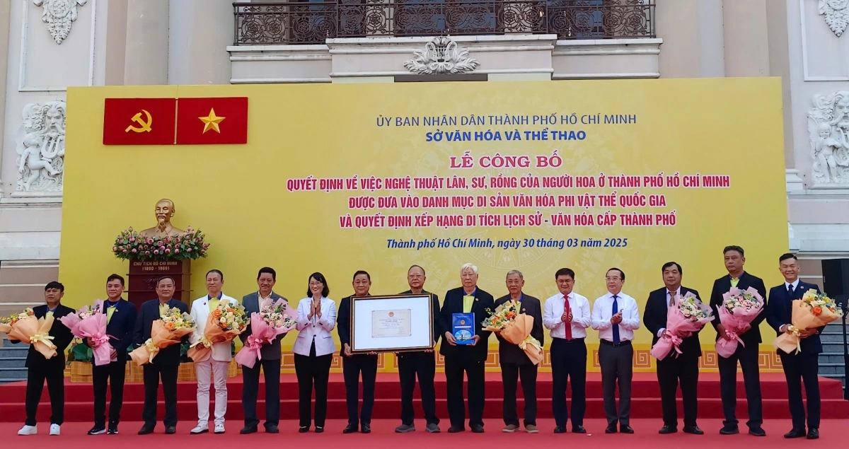 Trao quyết định, giấy chứng nhận Di sản văn hóa phi vật thể quốc gia đối với nghệ thuật lân, sư, rồng của người Hoa ở TP.HCM
