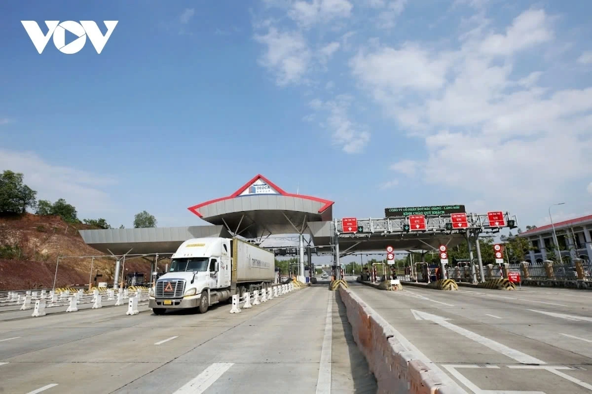 Trạm thu phí Km93+160, Quốc lộ 1 thuộc Dự án cao tốc Bắc Giang-Lạng Sơn. 