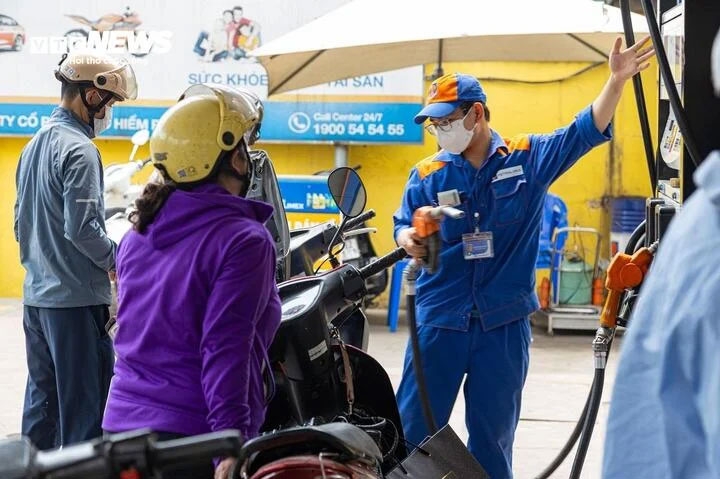 Giá xăng dầu chiều nay dự báo tiếp tục giảm (Ảnh minh họa: Minh Đức)