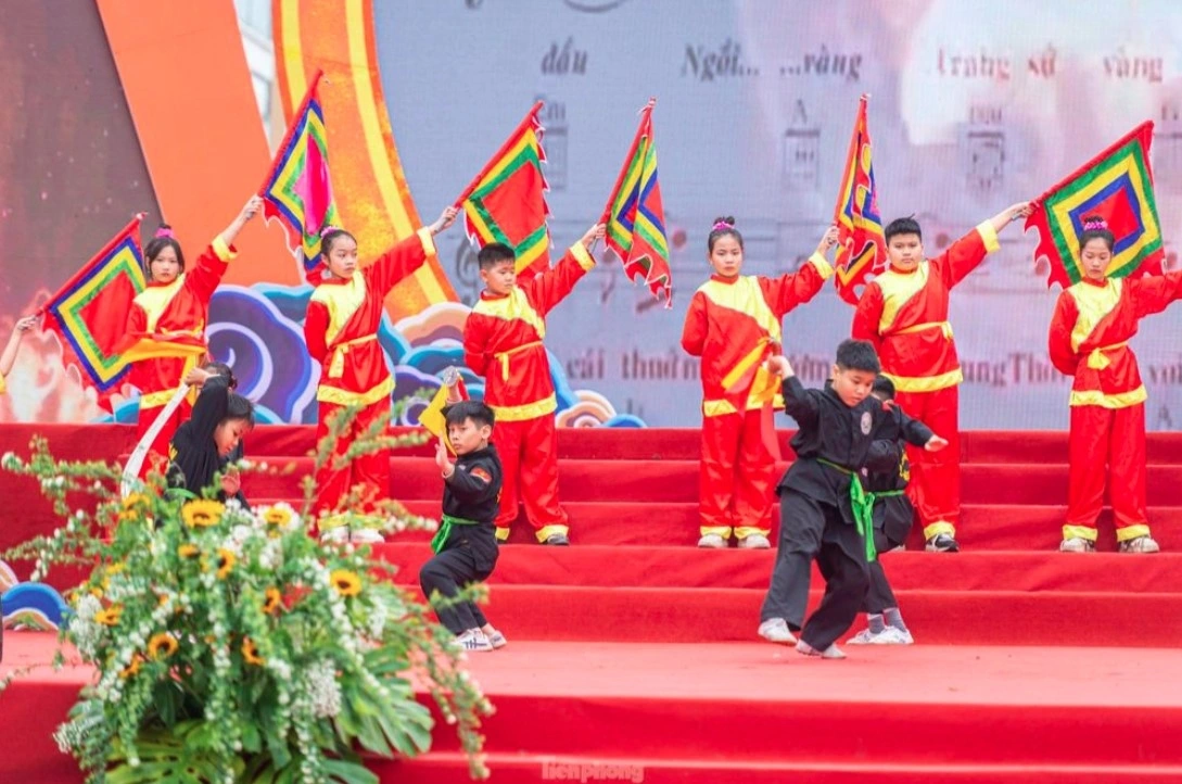 Performances of martial artists bring a festive atmosphere to the event