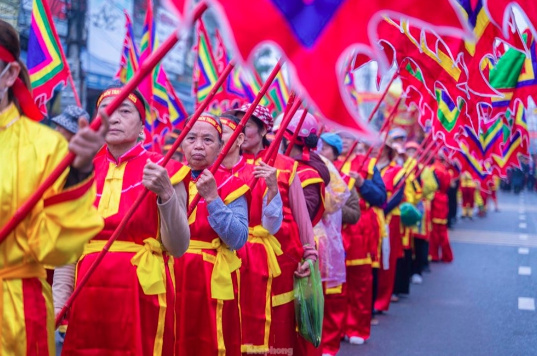 Earlier many people participated in the water procession, which is a traditional folk ritual practiced for centuries in Ninh Giang district.