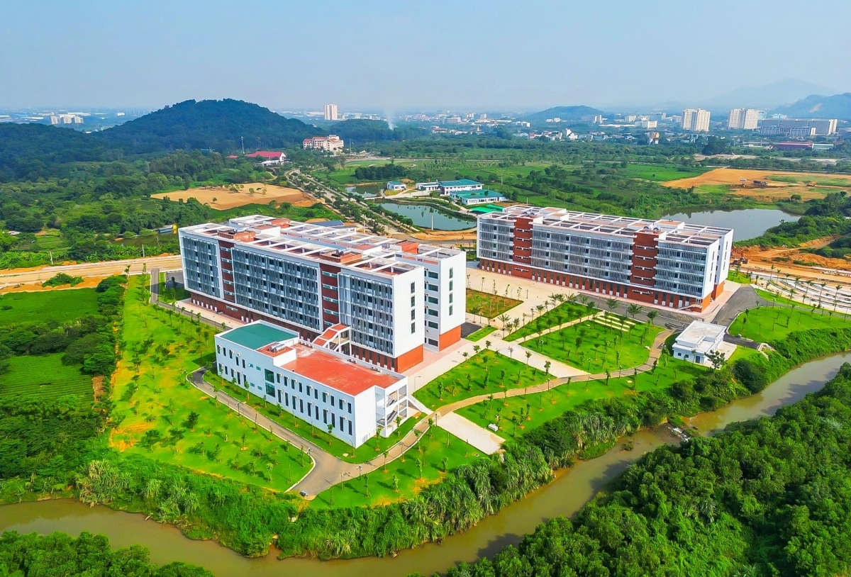 ĐHQG Hà Nội cơ sở tại Hòa Lạc.