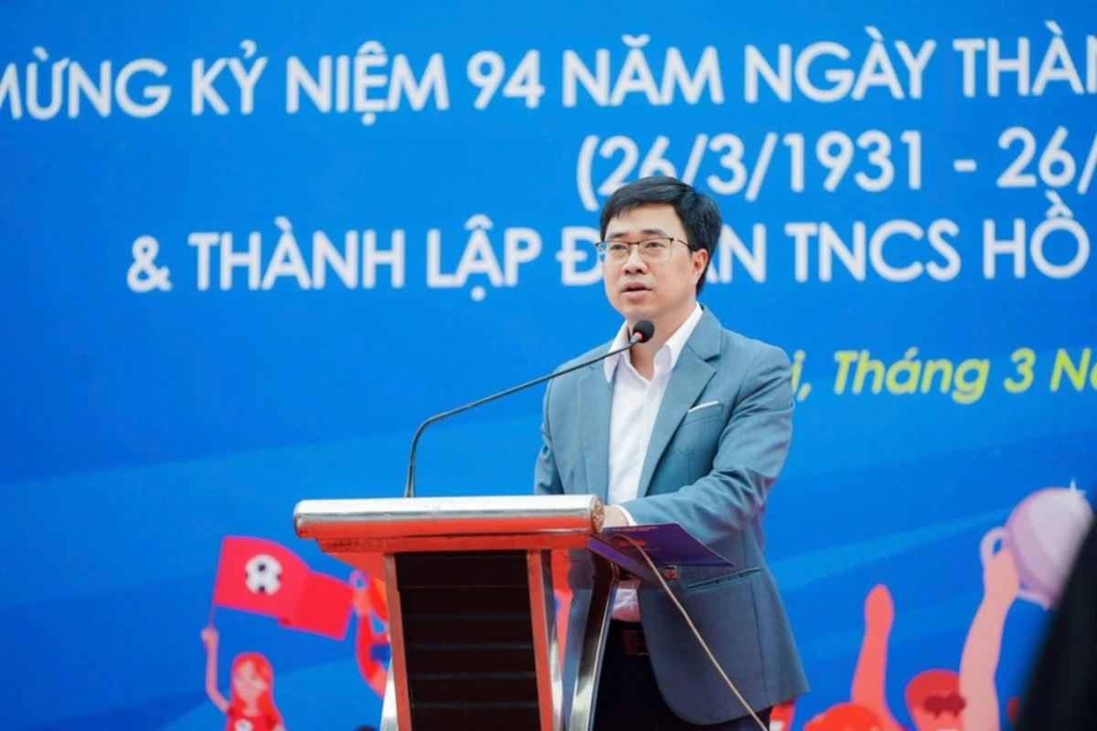 Ông Bùi Hoàng Tùng - Ủy viên Ban Chấp hành Đảng bộ Chính Phủ, Bí thư Đoàn thanh niên Chính phủ - phát biểu tại buổi lễ