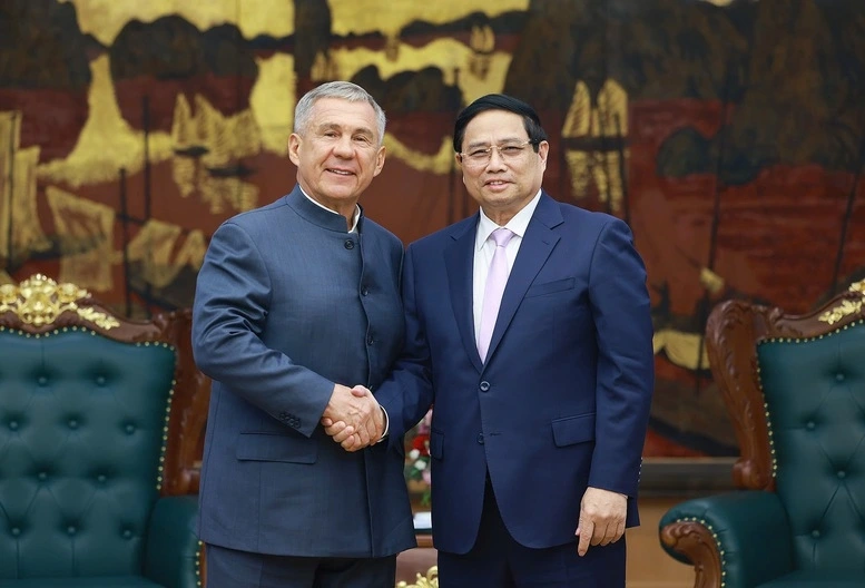 Thủ tướng Chính phủ Phạm Minh Chính tiếp Người đứng đầu Cộng hòa Tatarstan, Liên bang Nga R.N. Minnikhanov (Ảnh VGP/Nhật Bắc)