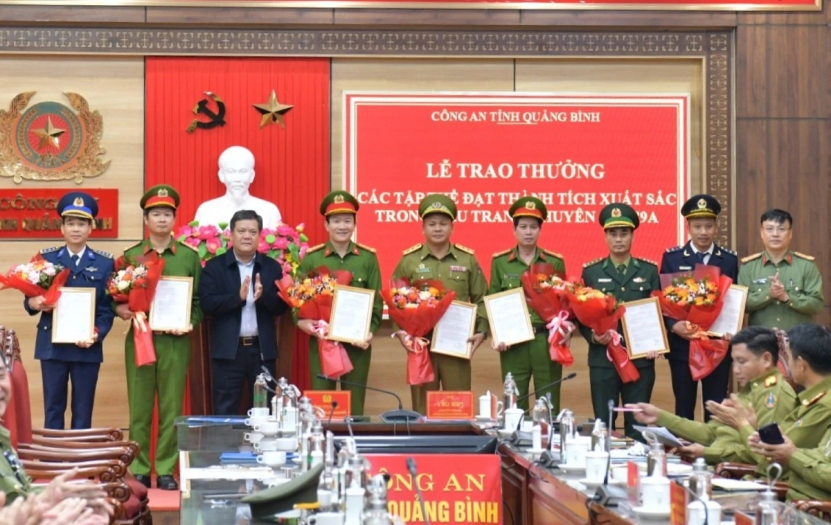 Khen thưởng ban chuyên án