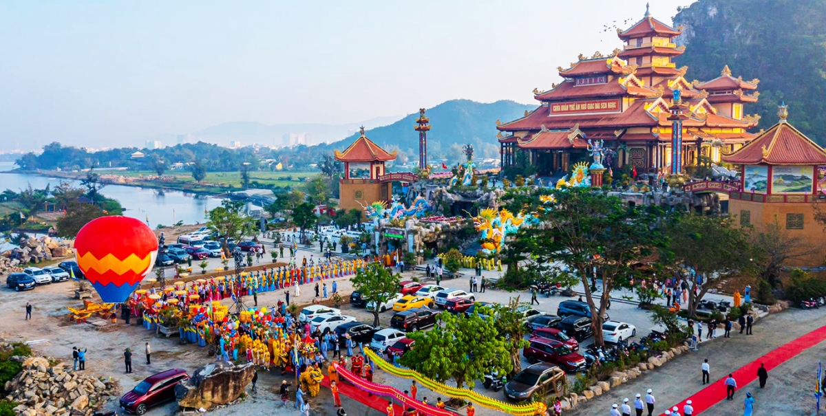 Lễ hội Quán Thế Âm Ngũ Hành Sơn - Đà Nẵng 2025 có nhiều hoạt động phong phú, hấp dẫn.