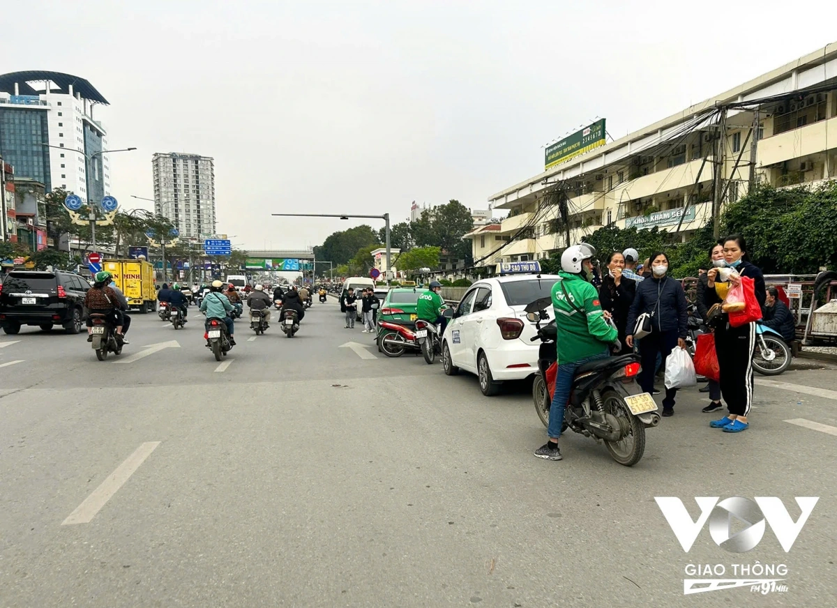 Tính trong quý 1 năm 2025, lực lượng Công an phường Đồng Tâm đã xử lý 9 trường hợp 9 ô tô dừng đỗ trái quy định, phạt 8.100.000 đồng.