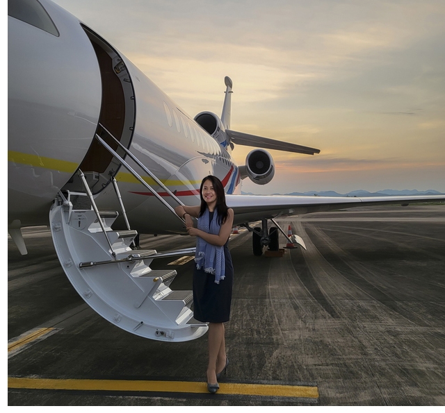 Hãng Hàng không Bluesky Airways còn tồn tại về người chịu trách nhiệm về quản lý và giám sát khai thác bay và huấn luyện tổ bay.