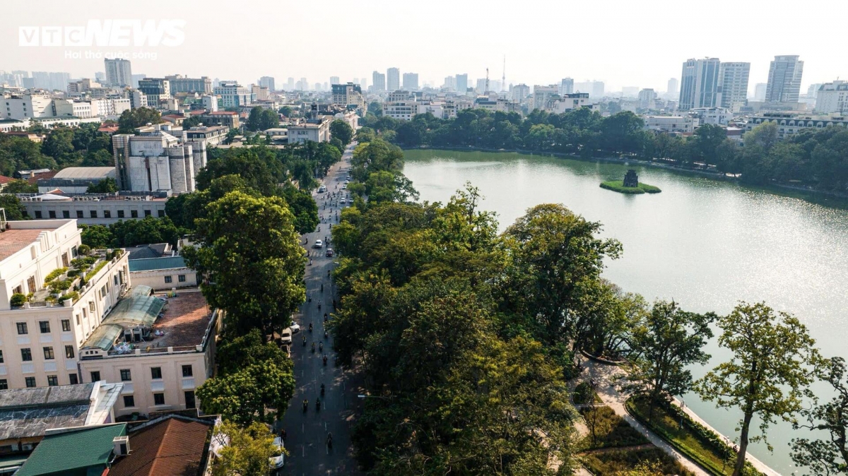 Khu vực nghiên cứu mở rộng không gian công cộng phía đông Hồ Gươm rộng hơn 20.000m², có khoảng 10 trụ sở cơ quan và 40 hộ dân. Thành phố đã thống nhất xây dựng cơ chế, chính sách giải phóng mặt bằng, bồi thường, hỗ trợ, tái định cư và bố trí tạm cư cho các tổ chức, hộ gia đình trong phạm vi dự án đầu tư.
