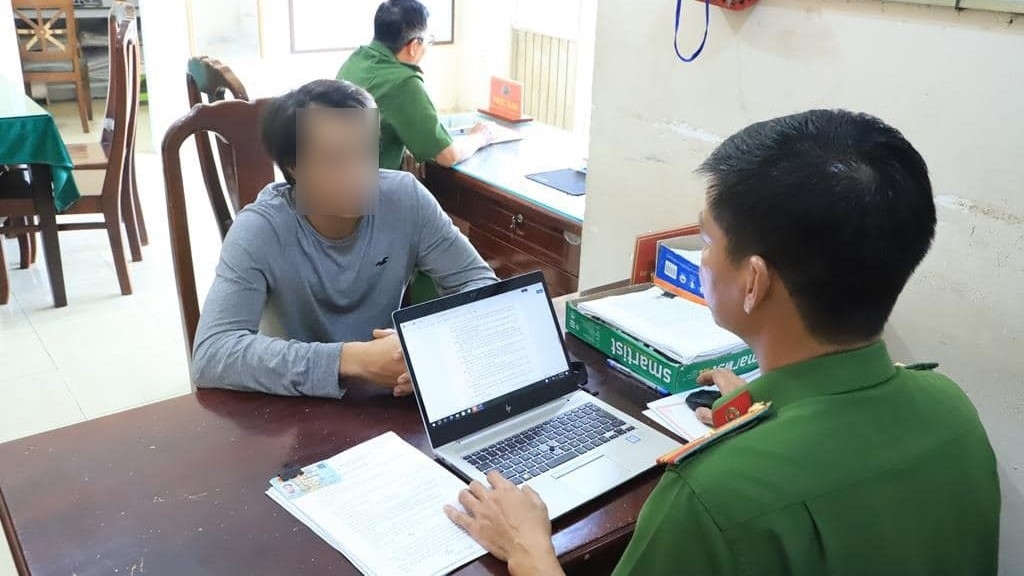 Đối tượng Huynh tại cơ quan công an (Ảnh: Công an tỉnh Đồng Nai)