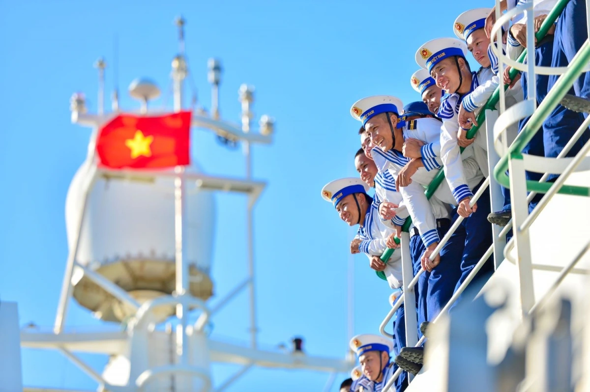 Niềm vui ngày lên đường nhập ngũ của các tân binh Hải quân - Phạm Khánh Huy - Báo Kinh tế &amp; Đô thị