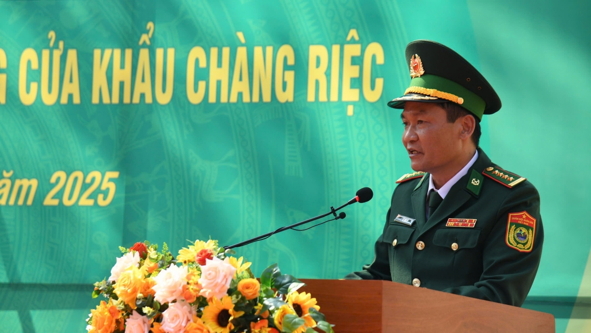 Đại tá Lê Văn Vỹ, Chỉ huy trưởng Bộ đội Biên phòng tỉnh Tây Ninh phát biểu (ảnh Lê Quân)