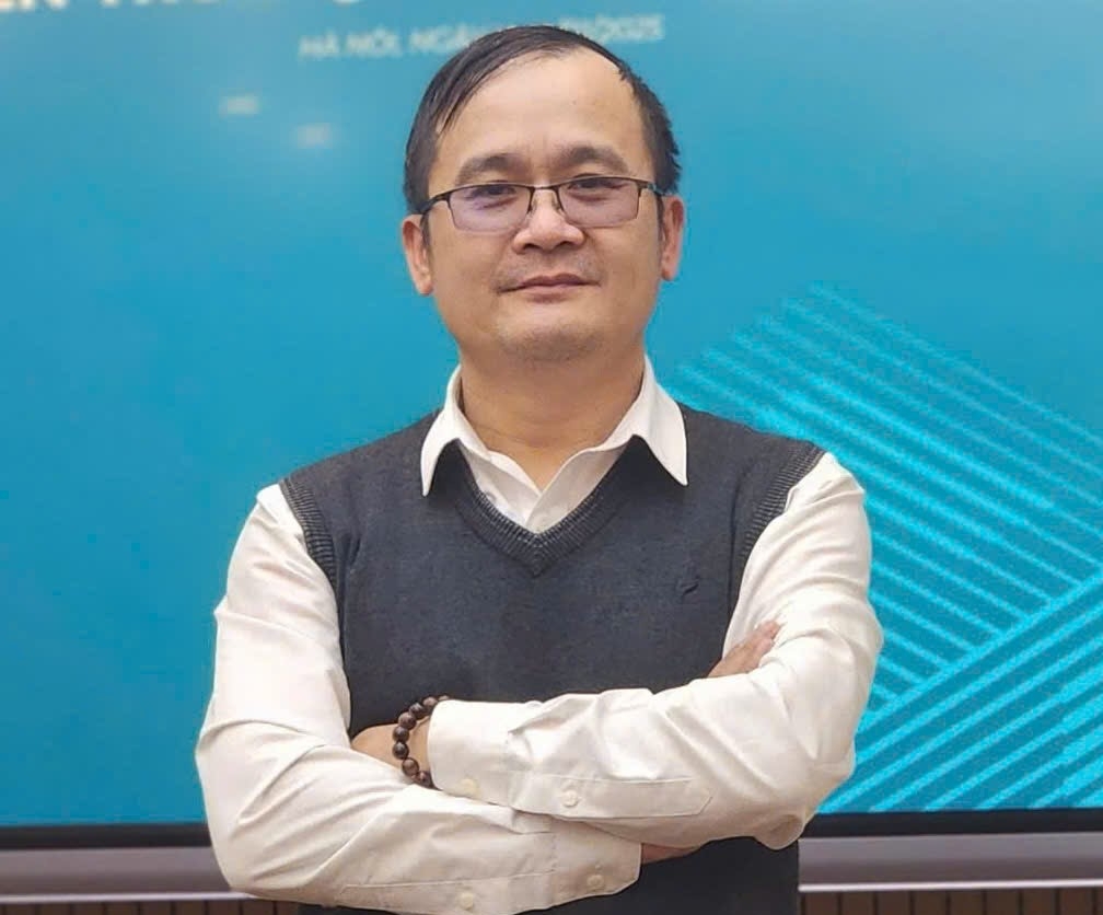 TS.KTS. Phạm Anh Tuấn - Trưởng bộ môn Kiến trúc cảnh quan, Khoa Kiến trúc và quy hoạch, trường Đại học Xây dựng Hà Nội - Chủ tịch Chi hội Kiến trúc sư cảnh quan Việt Nam
