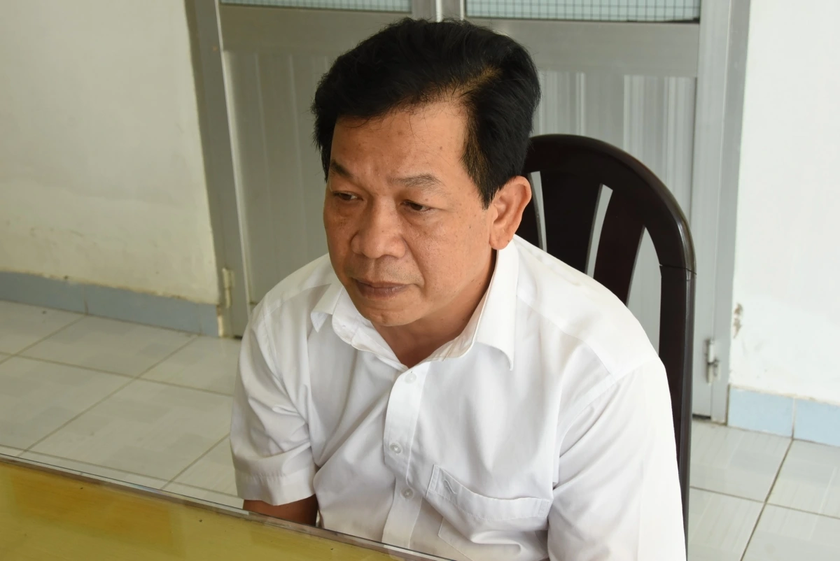 Phan Tấn Phong - cán bộ thanh tra "dỏm" bị công an bắt giữ