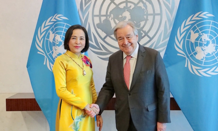 Phó Chủ tịch Quốc hội Nguyễn Thị Thanh gặp Tổng Thư ký Liên Hợp Quốc António Guterres. Ảnh: TTXVN