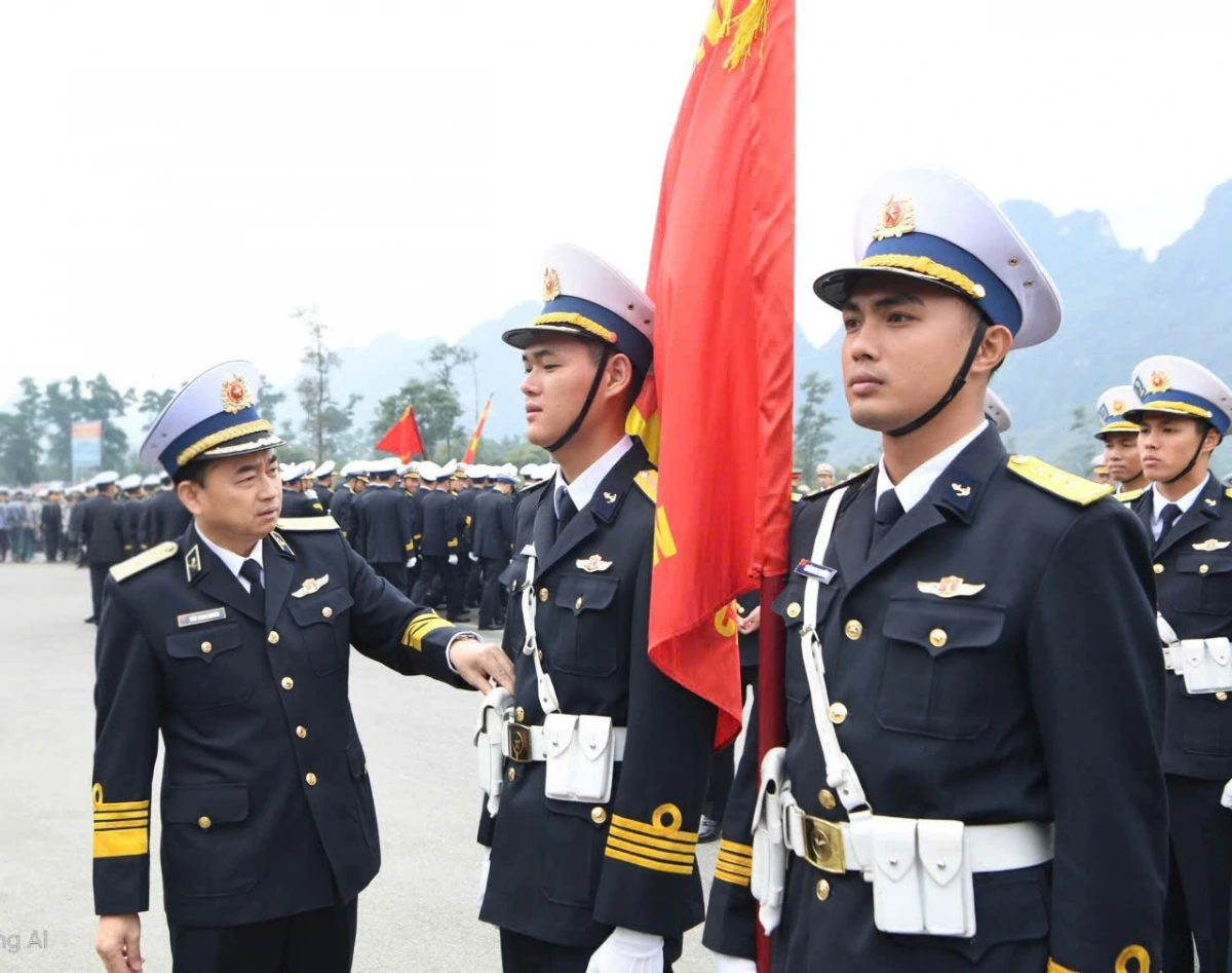 Tư lệnh Hải quân động viên bộ đội