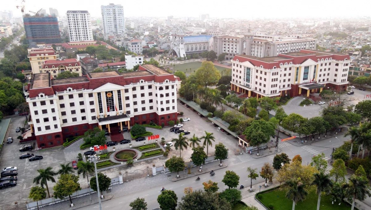 Trụ sở Tỉnh ủy, Hội đồng Nhân dân, UBND tỉnh Thái Bình. (Ảnh: TTXVN)