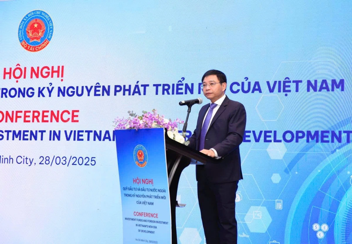 Bộ trưởng Bộ Tài chính Nguyễn Văn Thắng phát biểu khai mạc hội nghị.