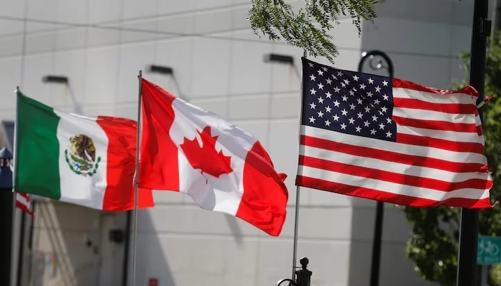 Mỹ áp thuế 25% đối với Mexico và Canada (Ảnh: Reuters)