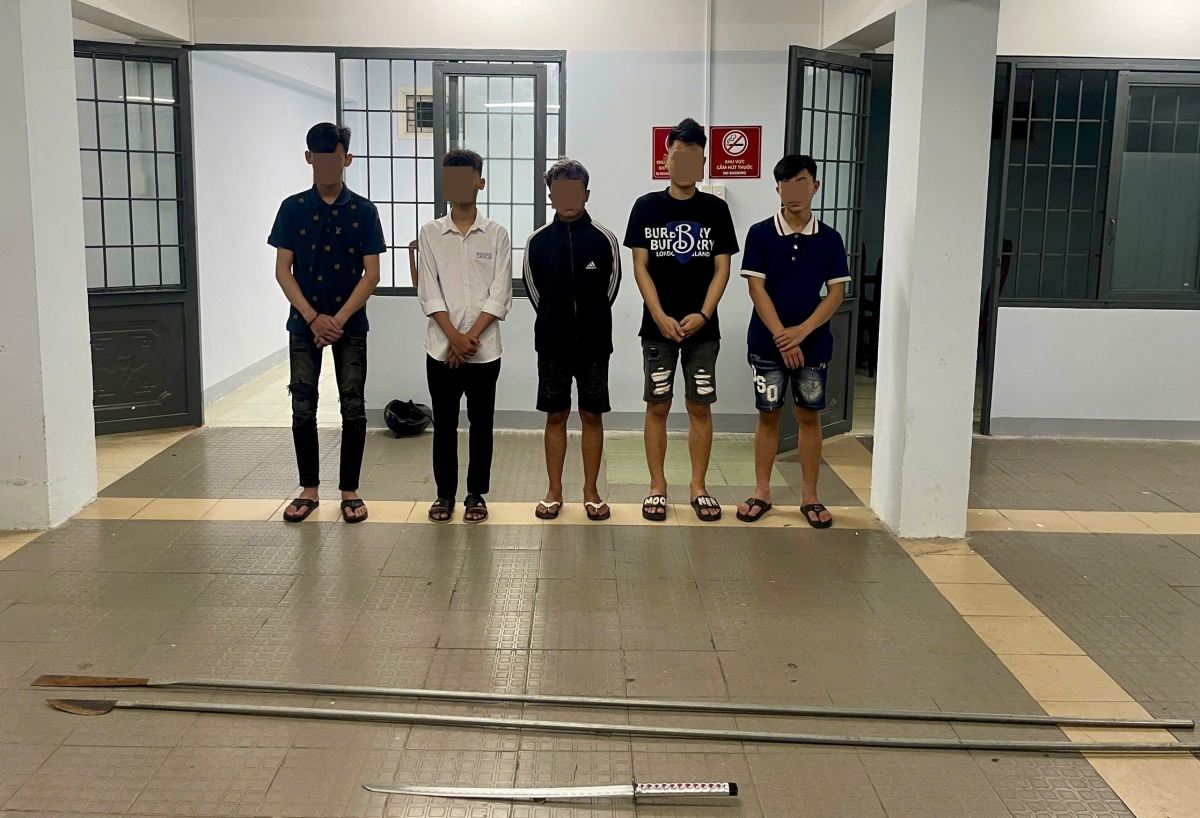 Thanh thiếu niên tham gia gây rối trật tự công cộng bị triệu tập làm việc.