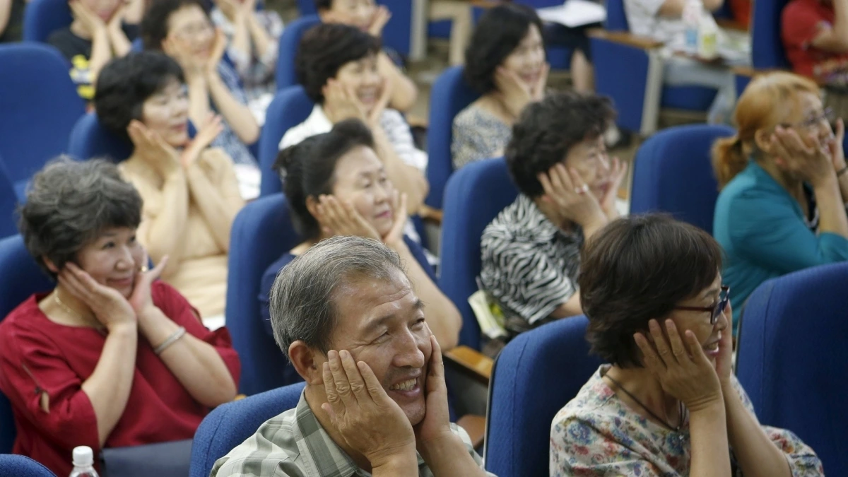Tốc độ lão hóa dân số của Hàn Quốc nhanh hơn dự báo. Ảnh: Reuters