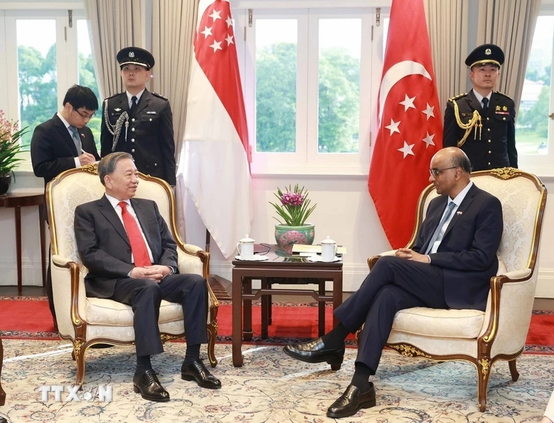 Tổng Bí thư Tô Lâm hội kiến Tổng thống Singapore Tharman Shanmugaratnam. (Ảnh: Thống Nhất/TTXVN)