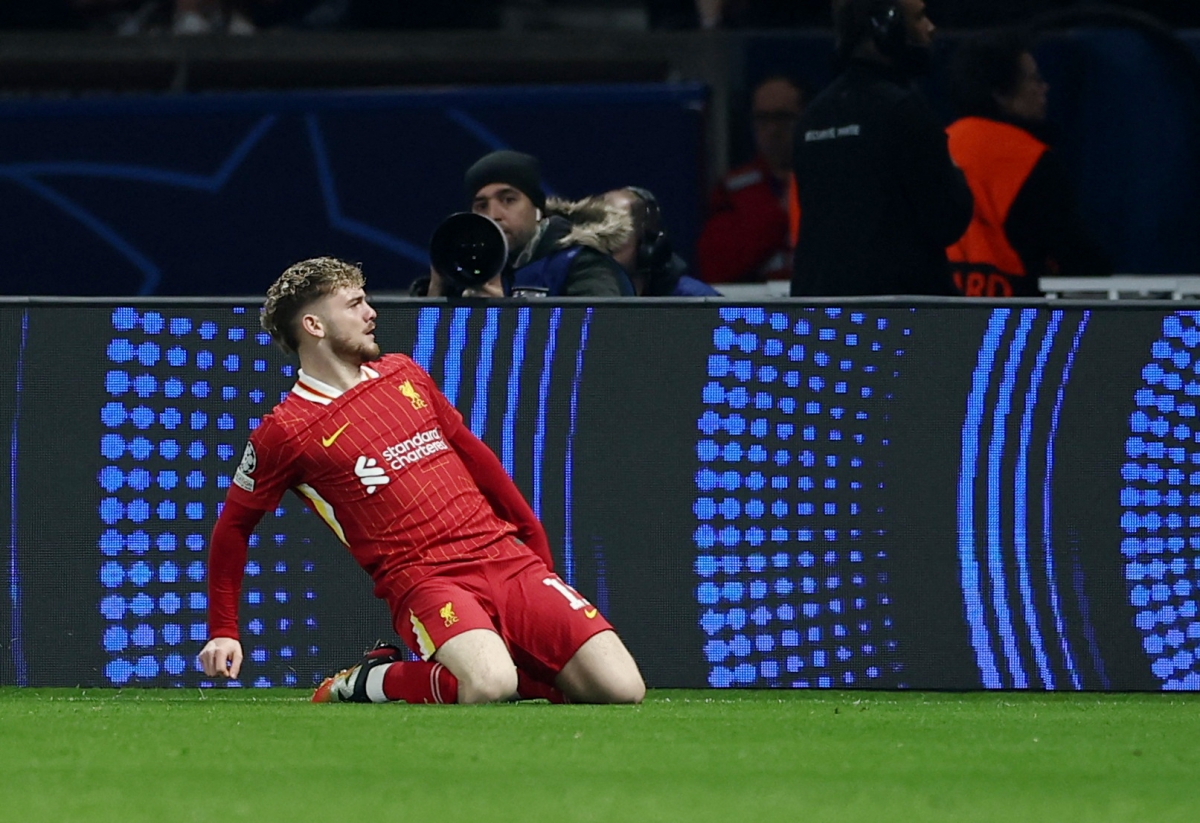 Elliott ăn mừng bàn thắng quyết định cho Liverpool. (Ảnh: Reuters). 